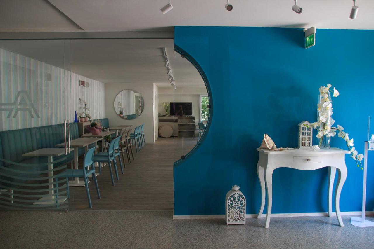 בלריה-איגאה מרינה Hotel Adria מראה חיצוני תמונה