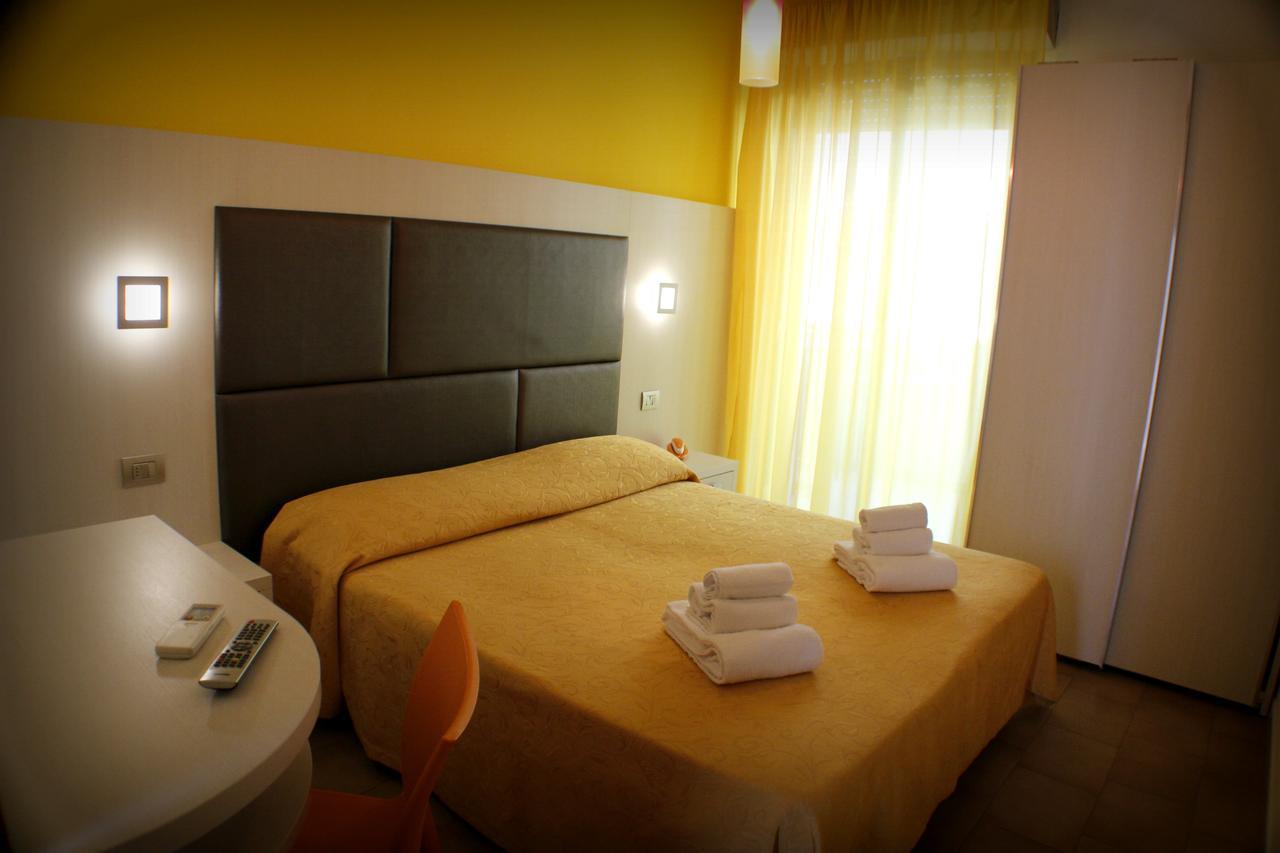 בלריה-איגאה מרינה Hotel Adria חדר תמונה