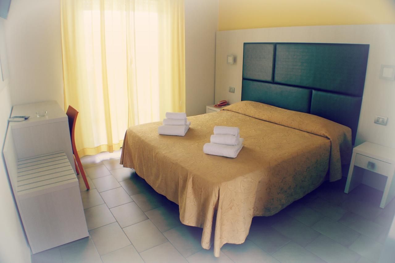בלריה-איגאה מרינה Hotel Adria חדר תמונה